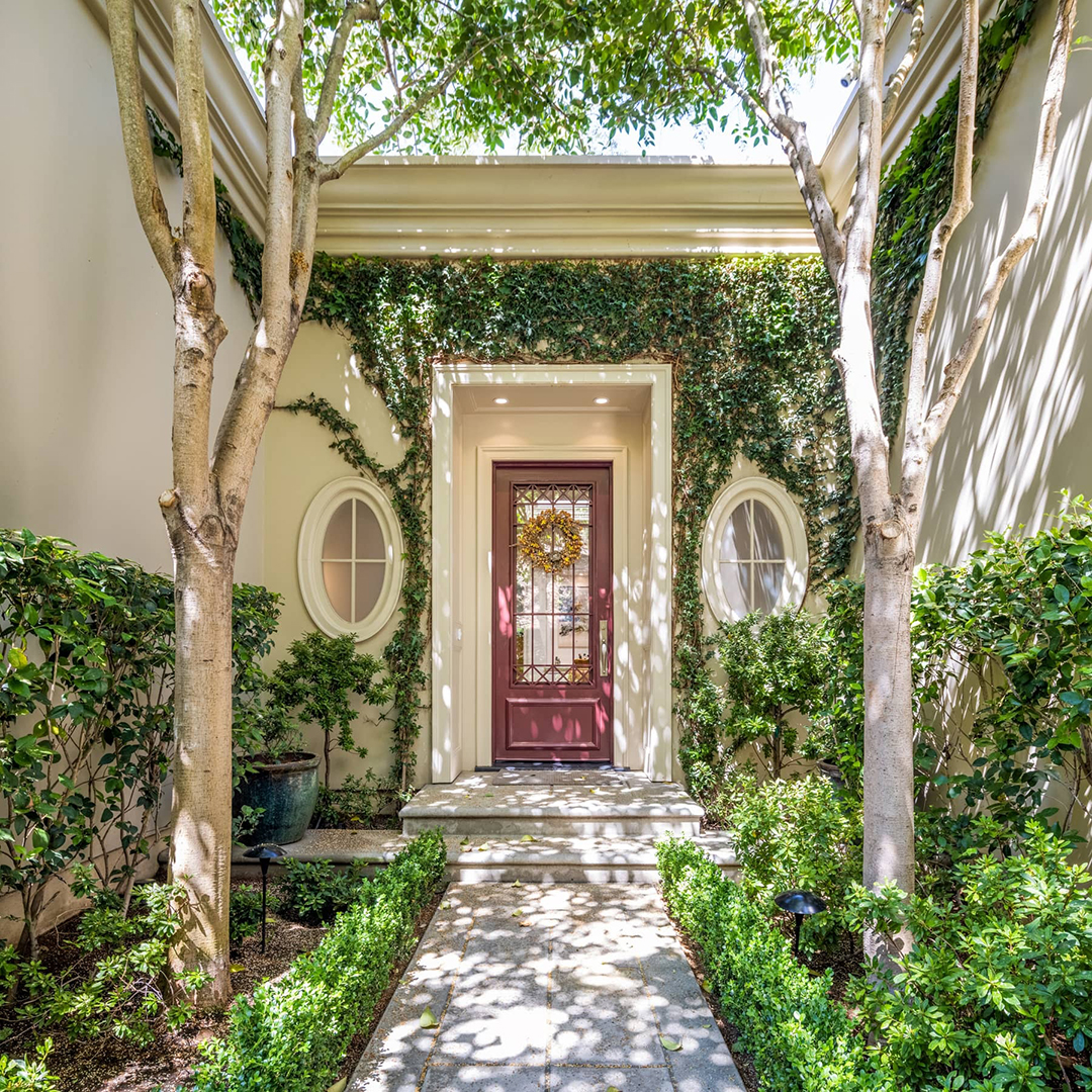 Katy Perrys Ultra Private Beverly Hills Paradise Pops Onto The Market For 19 5m F