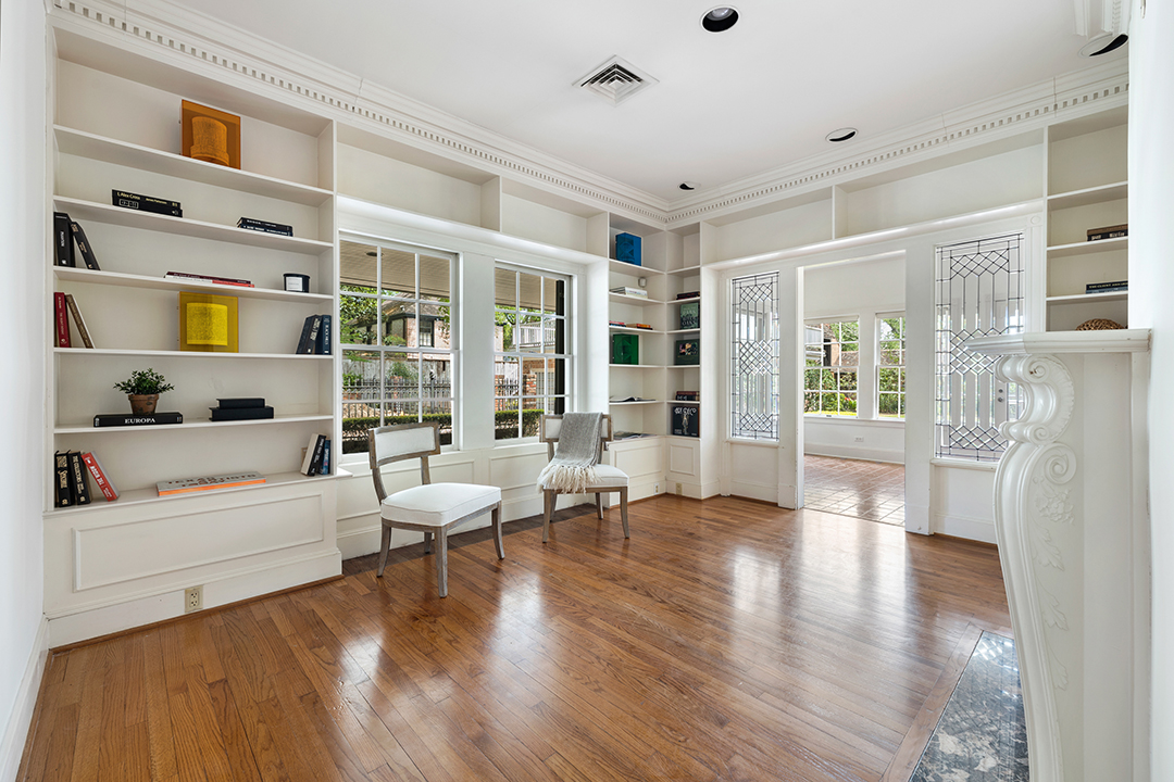 Cancer Research Pioneer John Mendelsohns Historic Houston Home Lists For 4 75m G