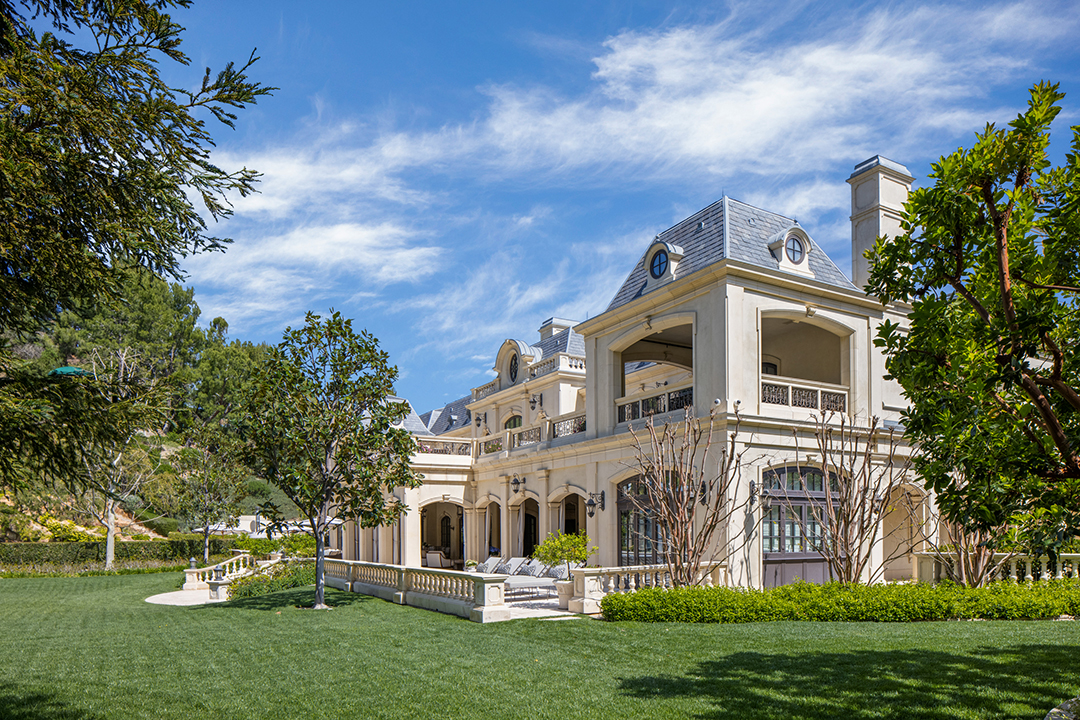 Mark Wahlberg Wants 87 5m For The Decked Out Beverly Hills Estate He Created From Scratch 71beverlypark 0036