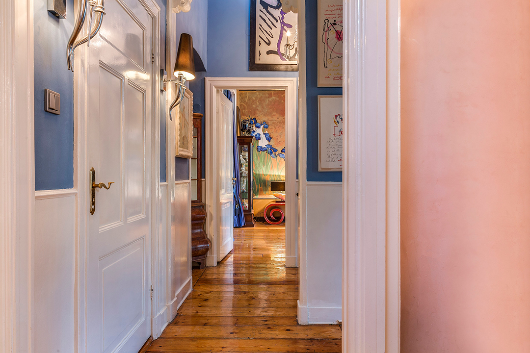 An Actresss Eclectic Amsterdam Home And Bb Hits The Market Asking 3 7m Blue