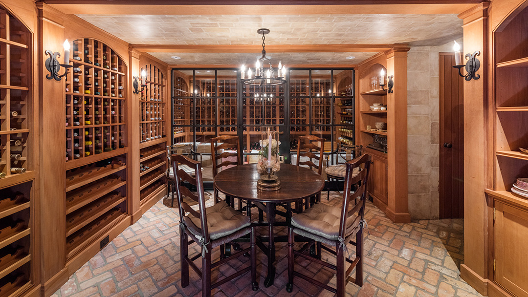 Singer Songwriter Robbie Williams Splashes Out 49 5m For Storied Holmby Hills Estate 312faring Mls 92