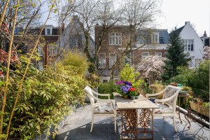 An Actresss Eclectic Amsterdam Home And Bb Hits The Market Asking 3 7m Oosterpark 87 88 10