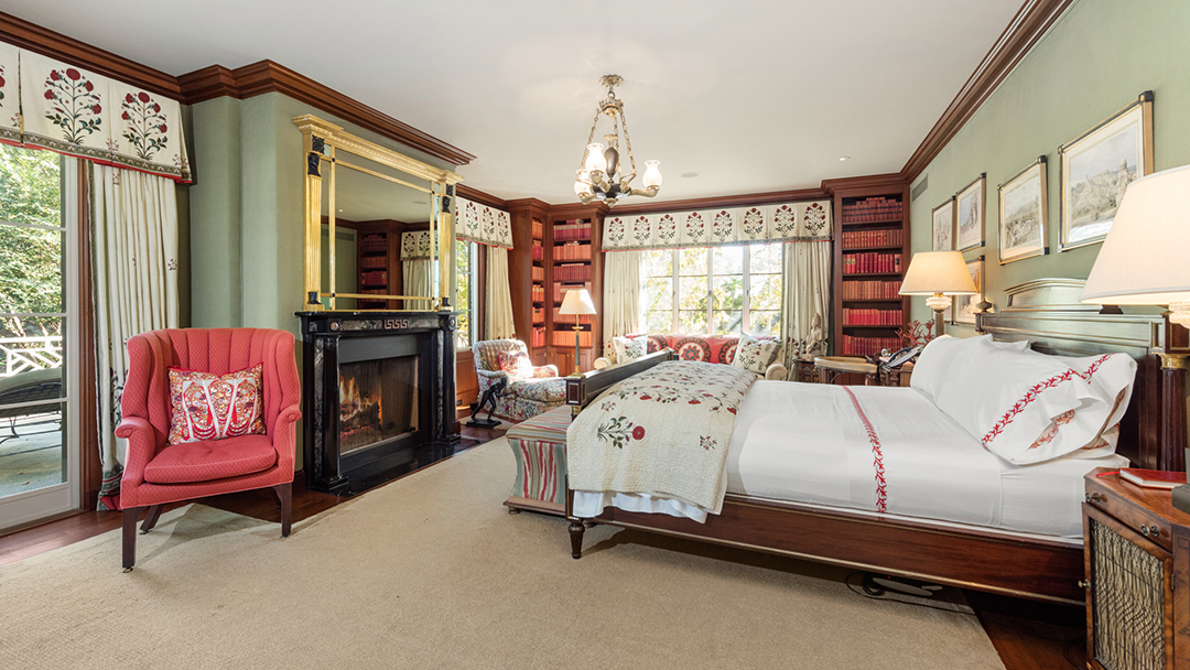 Singer Songwriter Robbie Williams Splashes Out 49 5m For Storied Holmby Hills Estate 312faring Mls 133