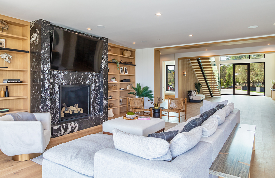 La Rams Head Coach Hidden Hills Modern Farmhouse 11