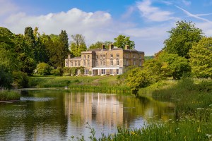 A Magical Manor On 733 Acres Of English Countryside Lists For 15m Hextonext Hr 002