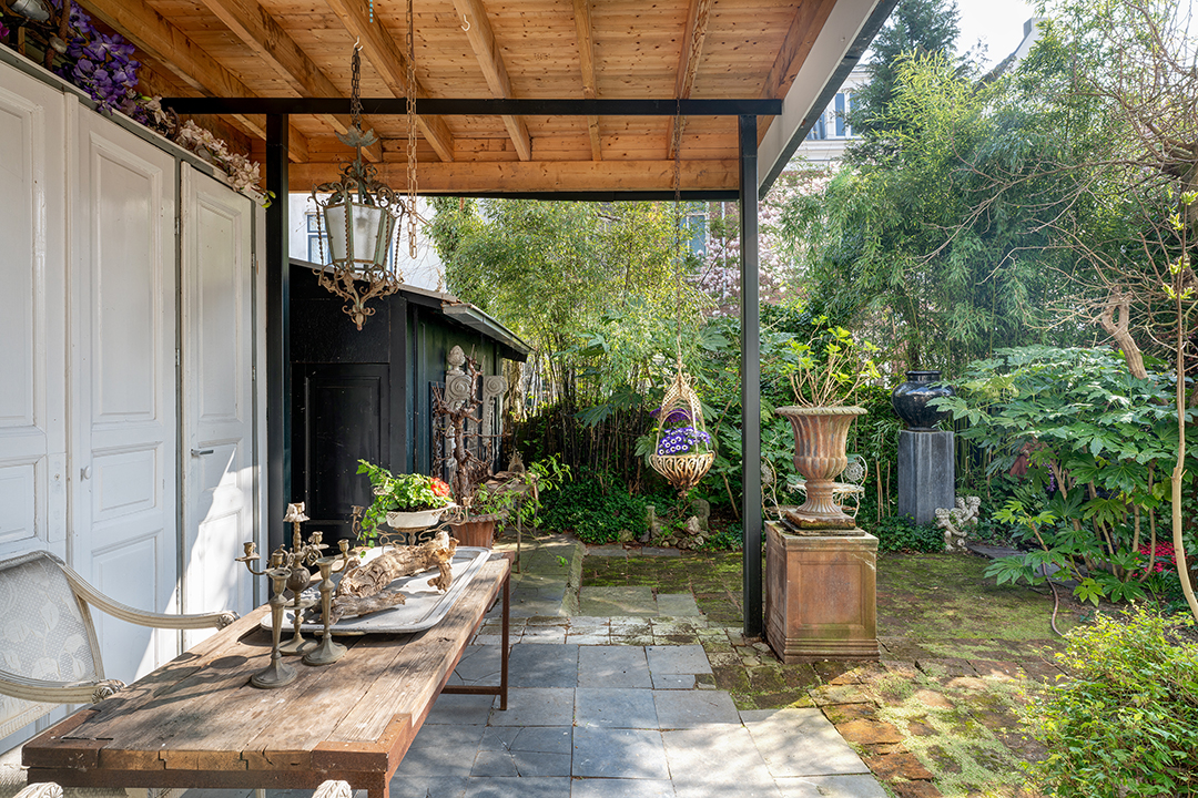 An Actresss Eclectic Amsterdam Home And Bb Hits The Market Asking 3 7m Oosterpark 87 88 16