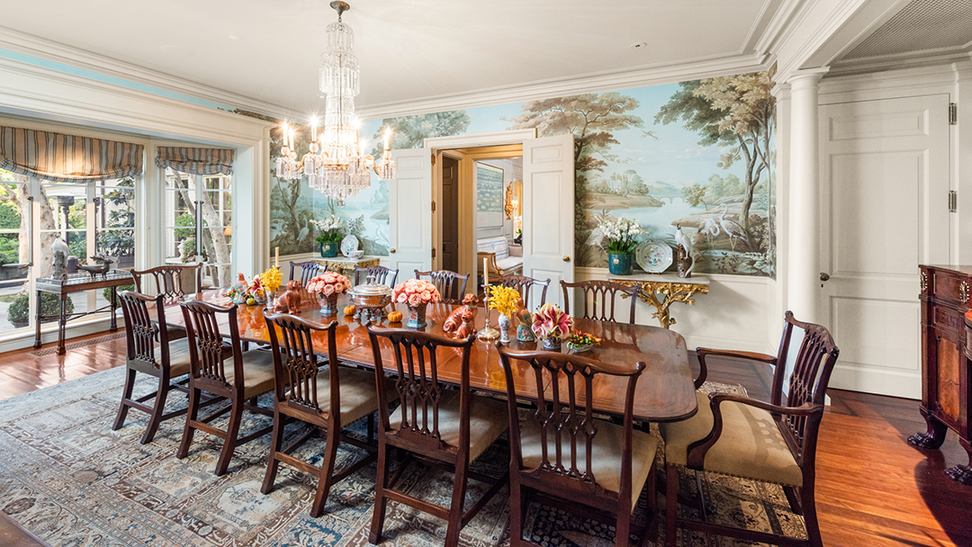 Singer Songwriter Robbie Williams Splashes Out 49 5m For Storied Holmby Hills Estate 312faring Mls 94