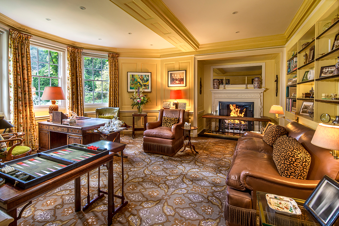 This 18 75m Estate In England Once Belonged To Both Lee Radziwill And Henry Ford Ii Turvillegrangemainhouselibraryreceptionroom