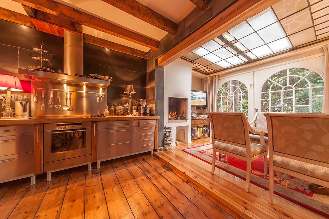 An Actresss Eclectic Amsterdam Home And Bb Hits The Market Asking 3 7m Kitchen