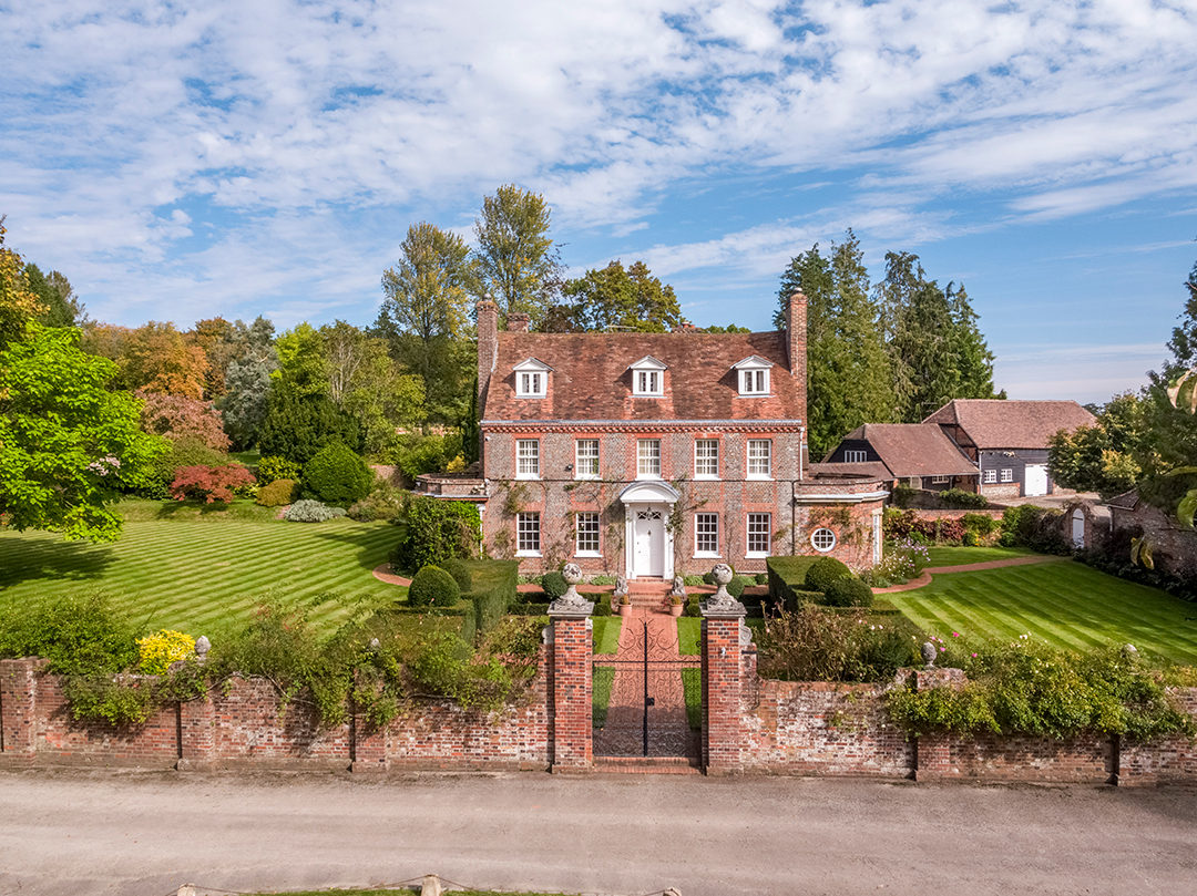 This 18 75m Estate In England Once Belonged To Both Lee Radziwill And Henry Ford Ii Turvillegrangefrontfacade2