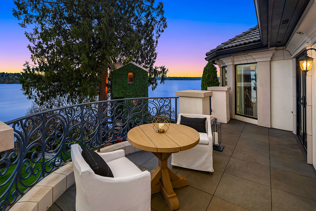Russell Wilson And Ciaras Extraordinary Lakefront Home Near Seattle Seeks 36m X