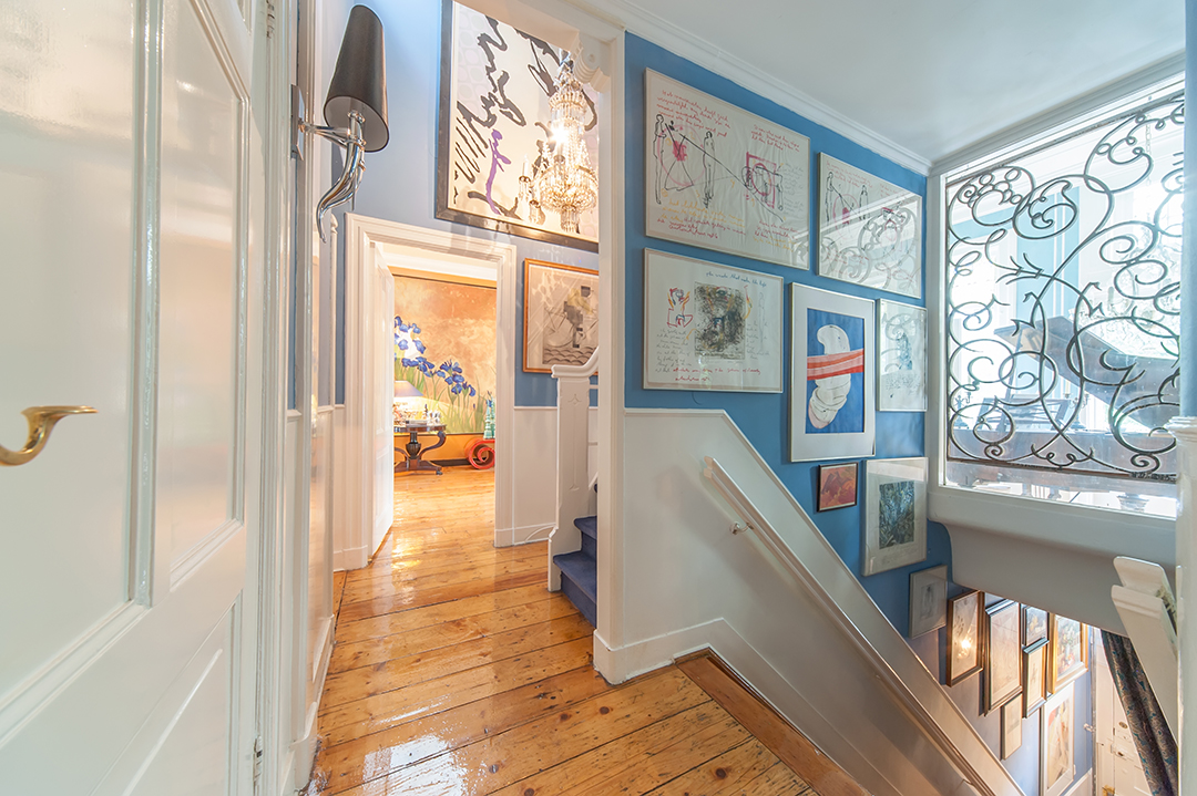 An Actresss Eclectic Amsterdam Home And Bb Hits The Market Asking 3 7m Stairs