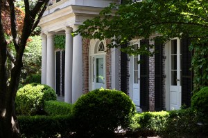 Best Selling Author Emily Giffin Wants 9m For Her Romantic Buckhead Estate 9