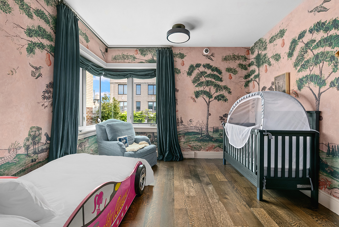 Amy Schumer Lists Upper West Side Riverside Drive Penthouse 24