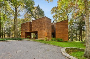 Tour A 4 5m Geometric Marvel With Treehouse Vibes Nestled In Bedford Hills W