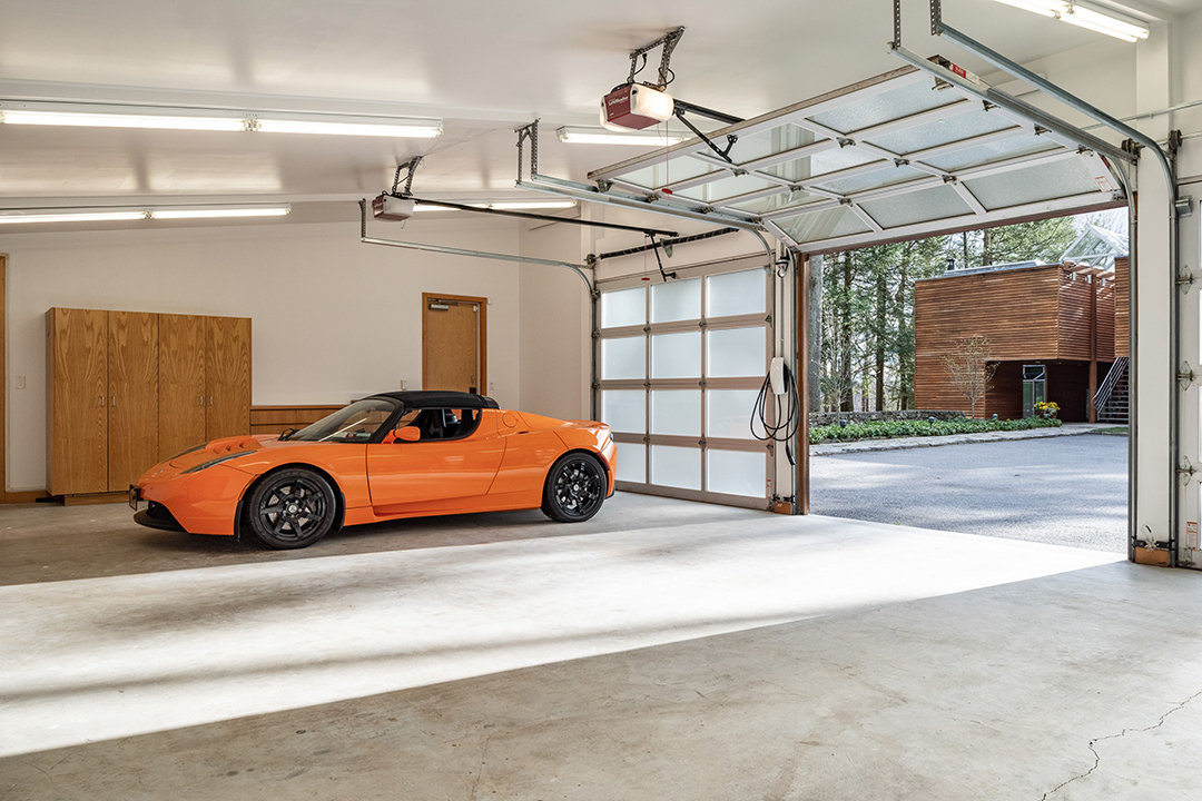 Tour A 4 5m Geometric Marvel With Treehouse Vibes Nestled In Bedford Hills S