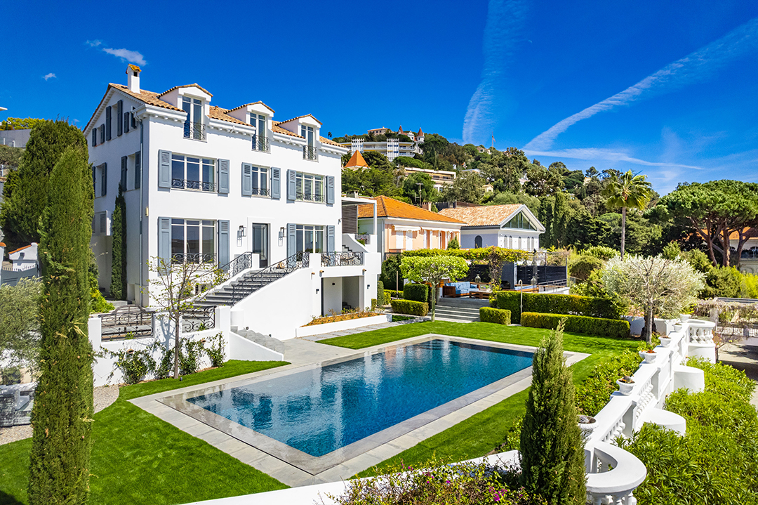 Estee Lauders Picturesque Former Summer Home In Cannes Asks 9 2m 23