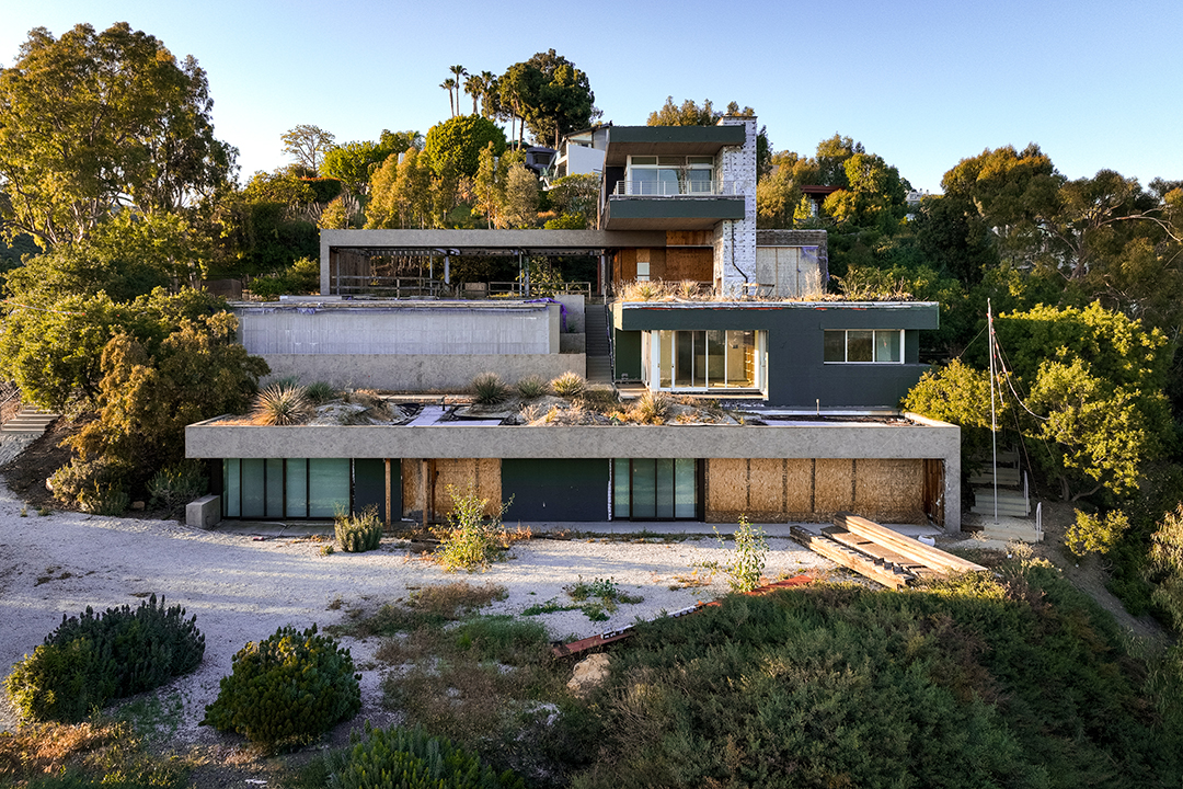 Restoration Hardware Ceo Gary Friedman Sells Beverly Crest Home Under Construction For 24m C