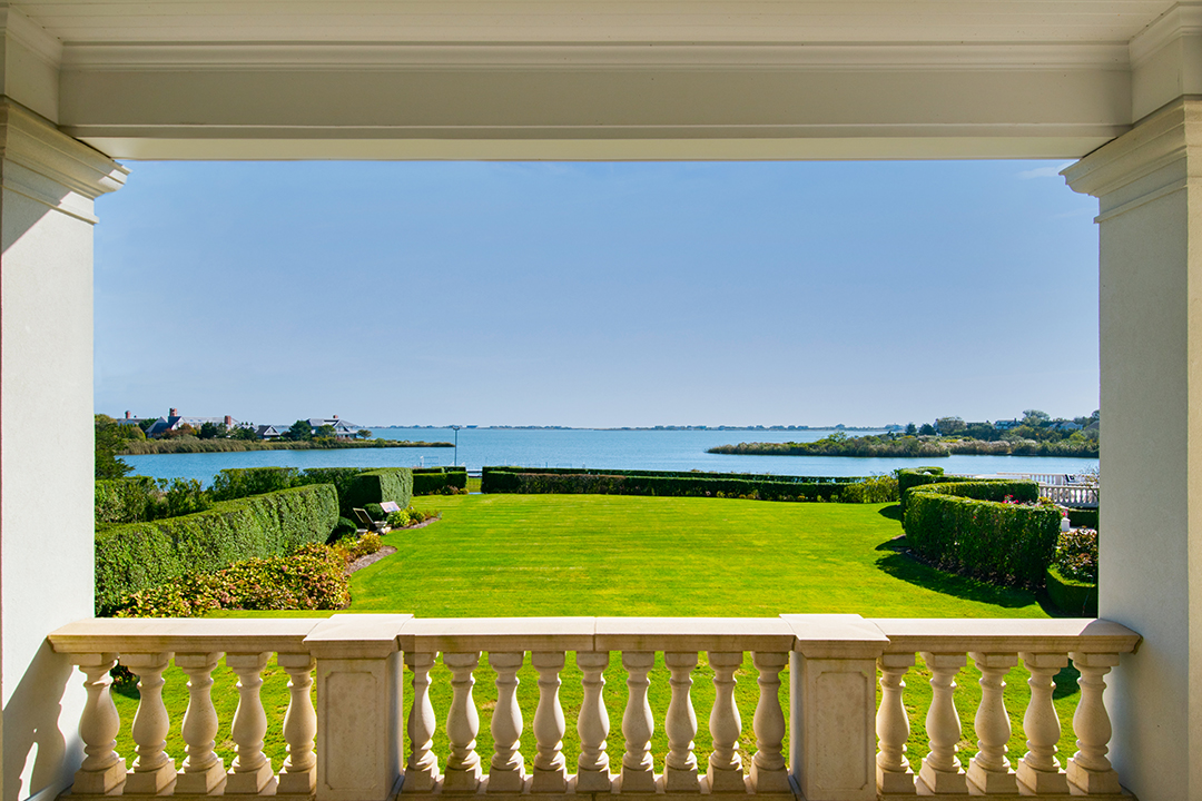 A Mansion That Was Part Of The Hamptons Biggest Sale Of 2021 Lists Separately For 72m View