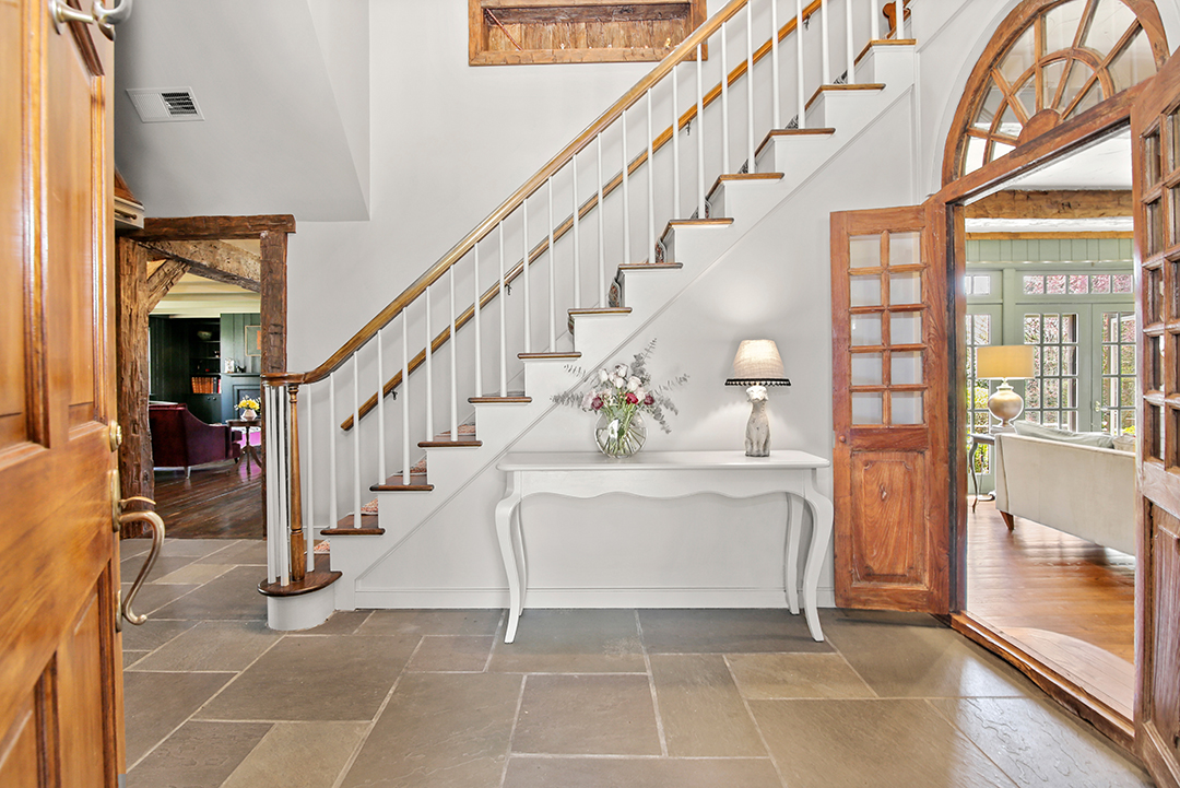 An Artful Yet Polished Wilton Ct Gem With Creative Owners Hits The Market For 1 9m 3