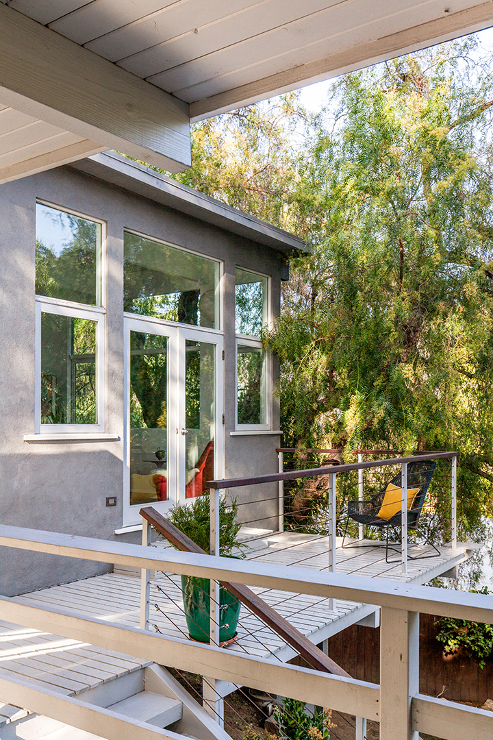 Emily Ratajkowski Boho Chic Midcentury Home In Echo Park Lists For 2 2m 25 1