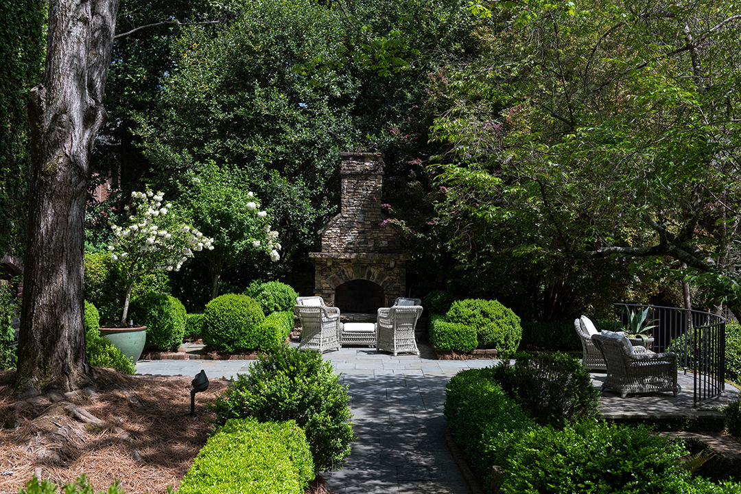 Best Selling Author Emily Giffin Wants 9m For Her Romantic Buckhead Estate 19