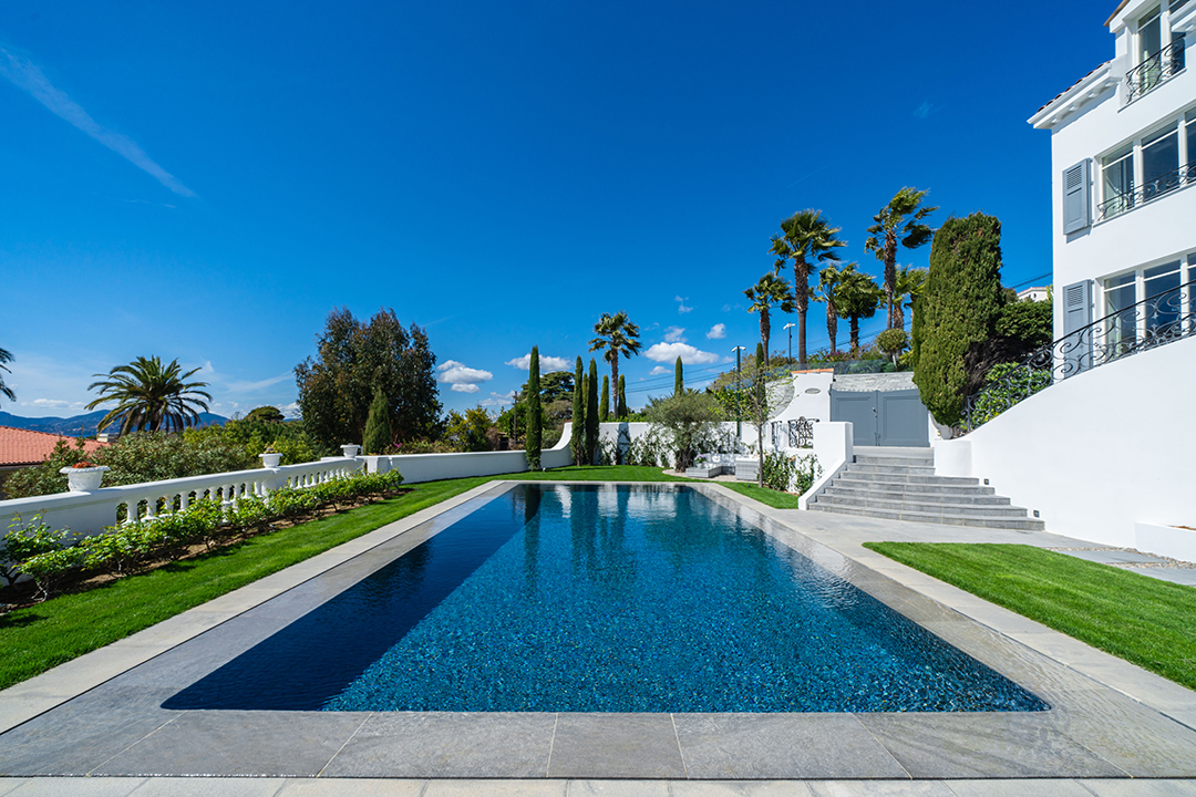 Estee Lauders Picturesque Former Summer Home In Cannes Asks 9 2m 6b