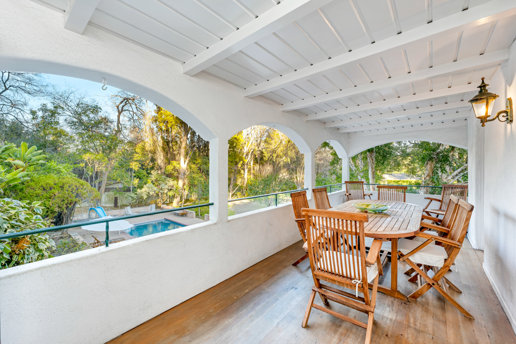 Alex Trebeks Longtime Studio City Home Sells For 6 45m I