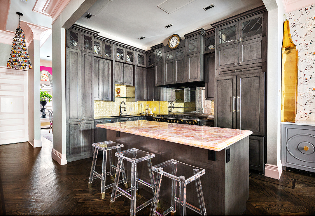 Pretty In Pink A Nyc Brownstone Triplex With Rosy Interiors Looks For 30000 Month H