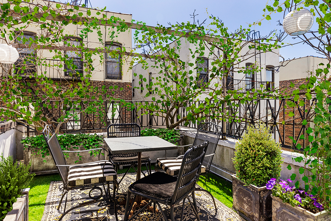 Artful Park Slope Apartment Of A Photography Industry Exec Seeks 3 6m J