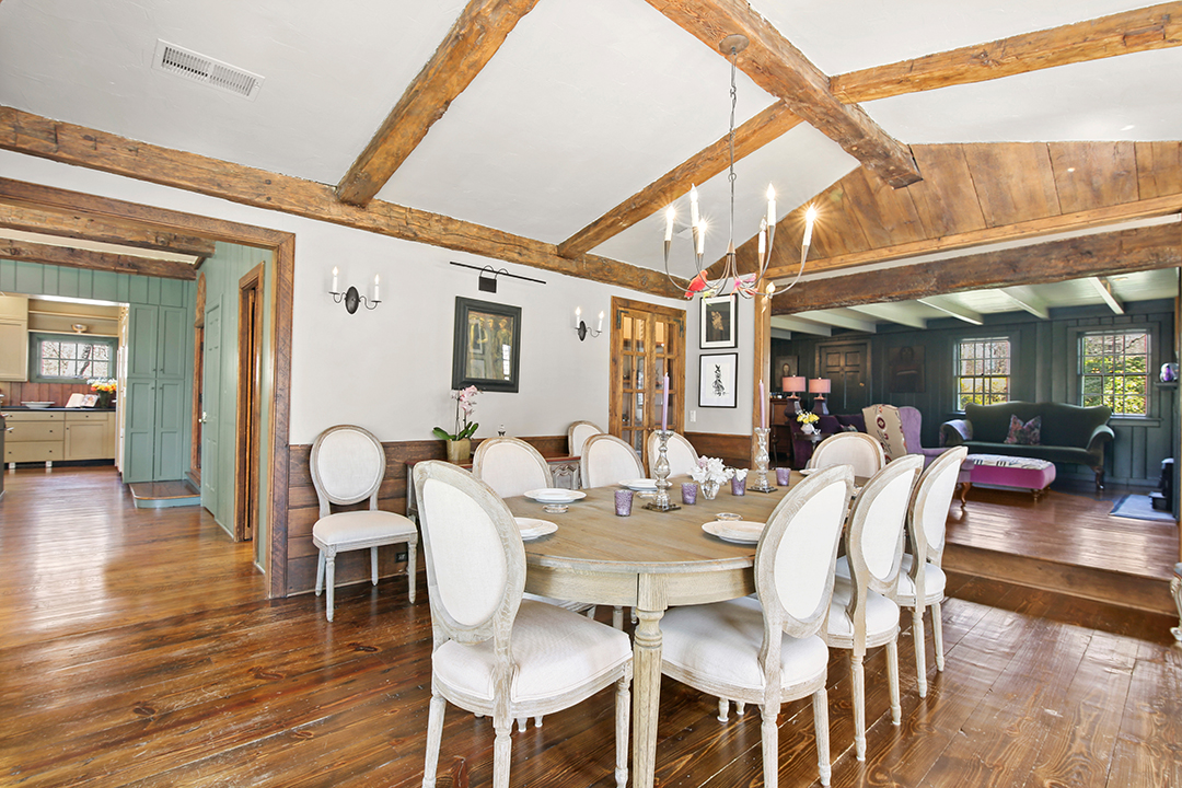 An Artful Yet Polished Wilton Ct Gem With Creative Owners Hits The Market For 1 9m 7 1