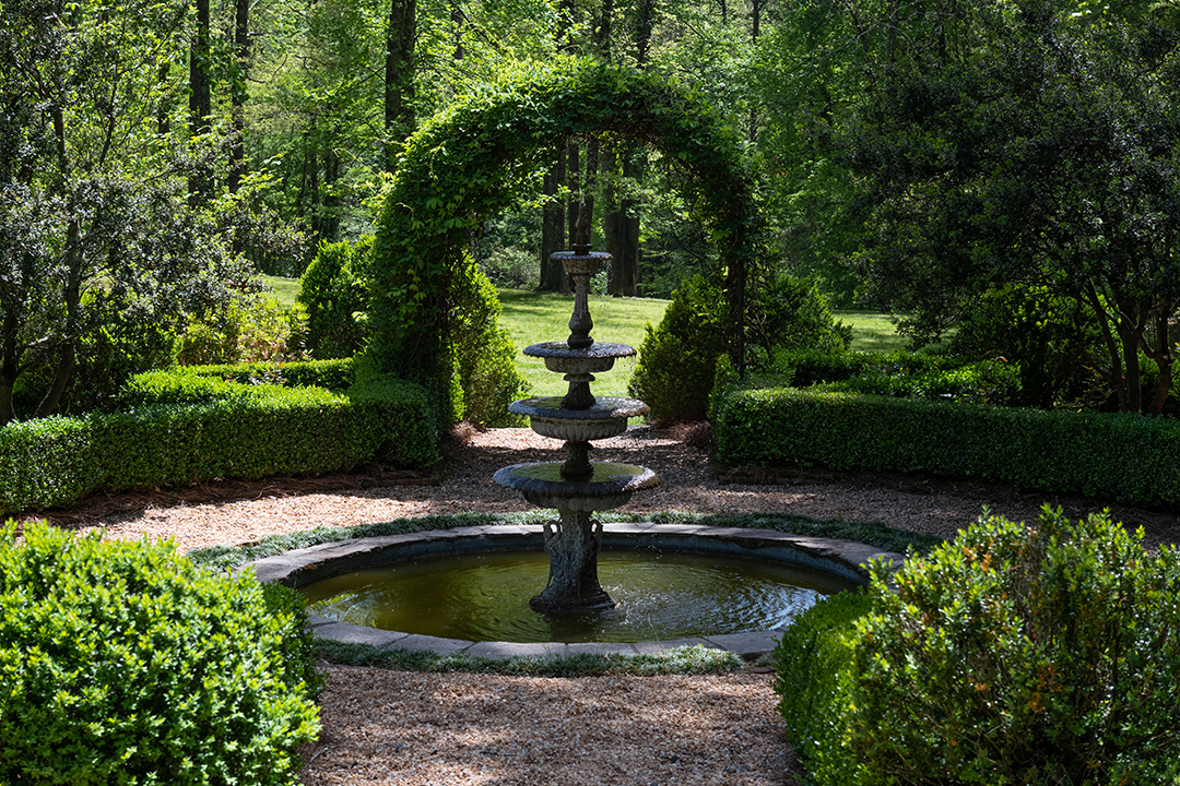 Best Selling Author Emily Giffin Wants 9m For Her Romantic Buckhead Estate 20