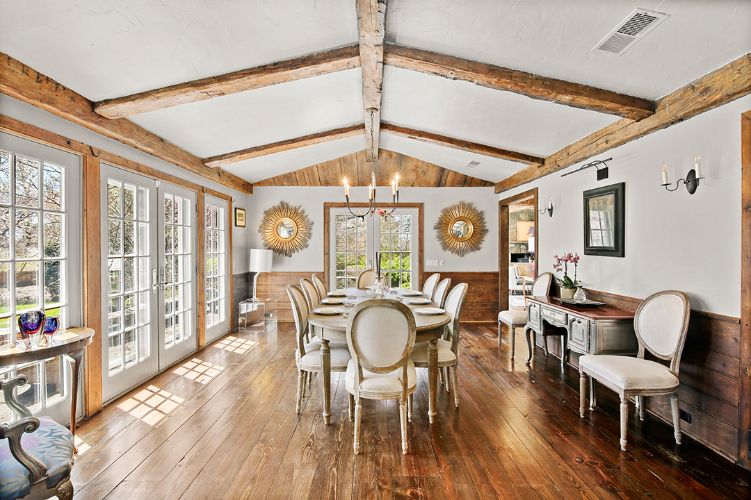 An Artful Yet Polished Wilton Ct Gem With Creative Owners Hits The Market For 1 9m 8 1