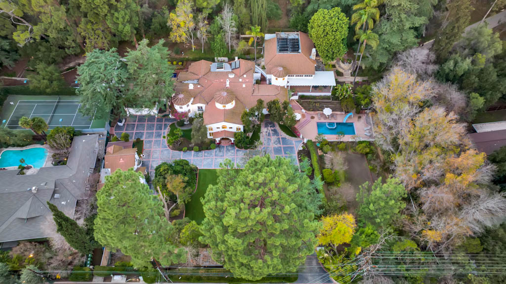 Alex Trebeks Longtime Studio City Home Sells For 6 45m B