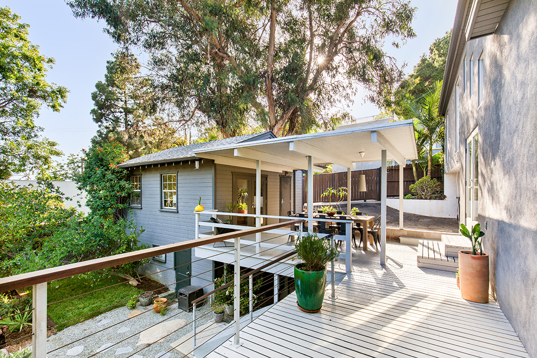 Emily Ratajkowski Boho Chic Midcentury Home In Echo Park Lists For 2 2m 19