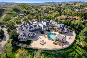 Youtuber Jeffree Star Relists Hidden Hills Megamansion For 15 5m A