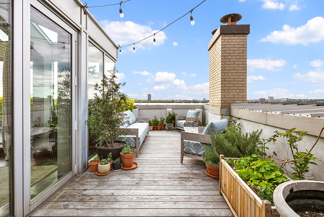 Amy Schumer Lists Upper West Side Riverside Drive Penthouse 13