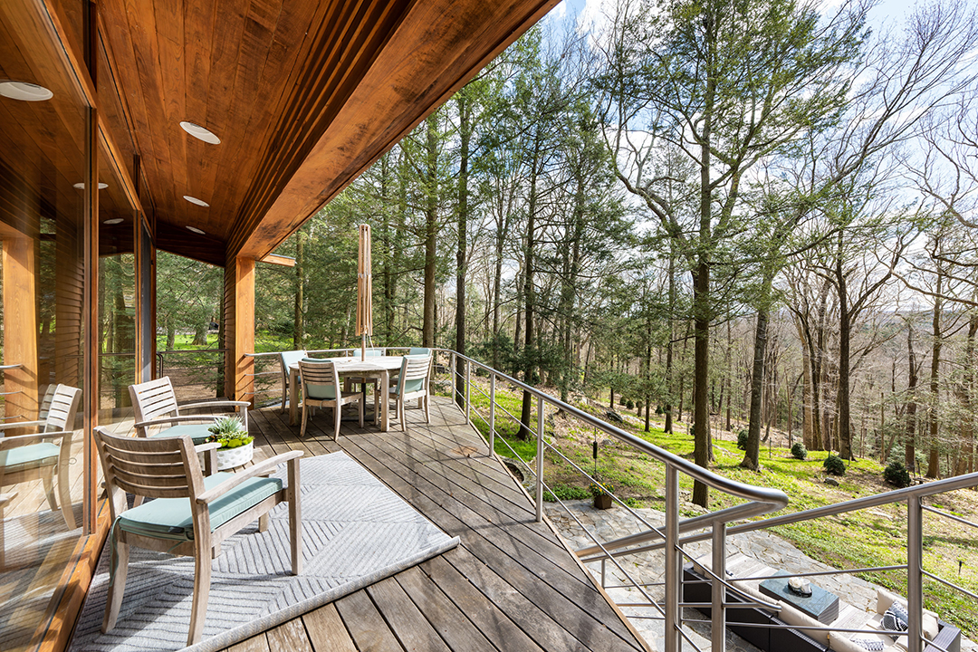 Tour A 4 5m Geometric Marvel With Treehouse Vibes Nestled In Bedford Hills H