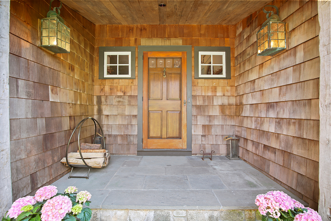 An Artful Yet Polished Wilton Ct Gem With Creative Owners Hits The Market For 1 9m 2