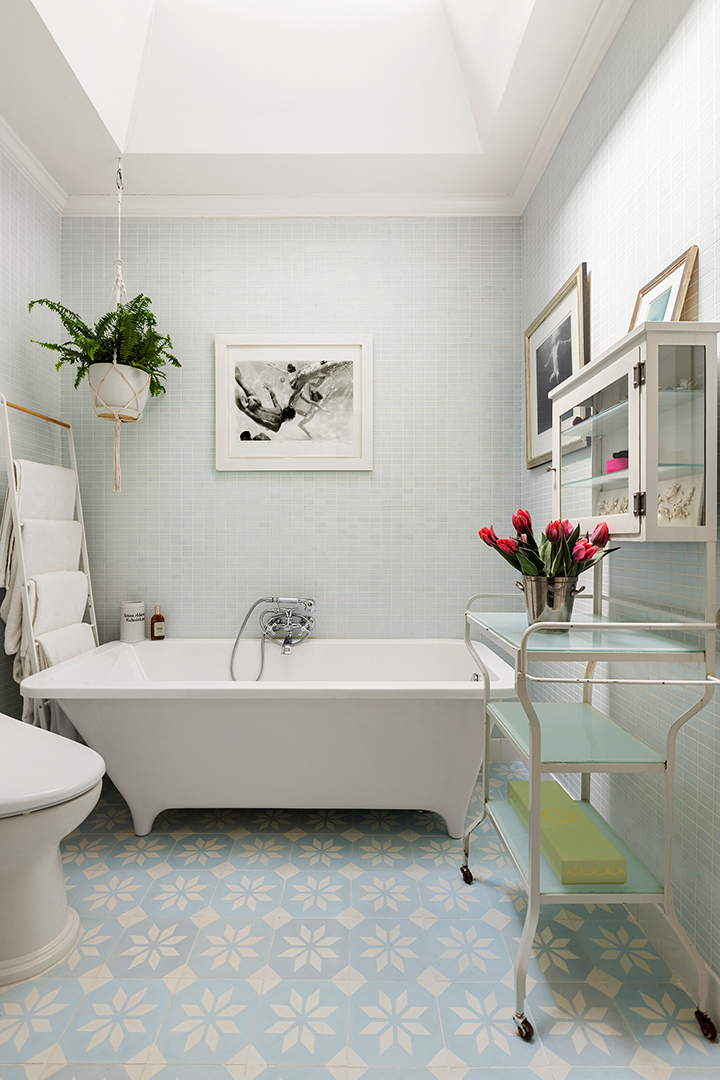 Artful Park Slope Apartment Of A Photography Industry Exec Seeks 3 6m Bath