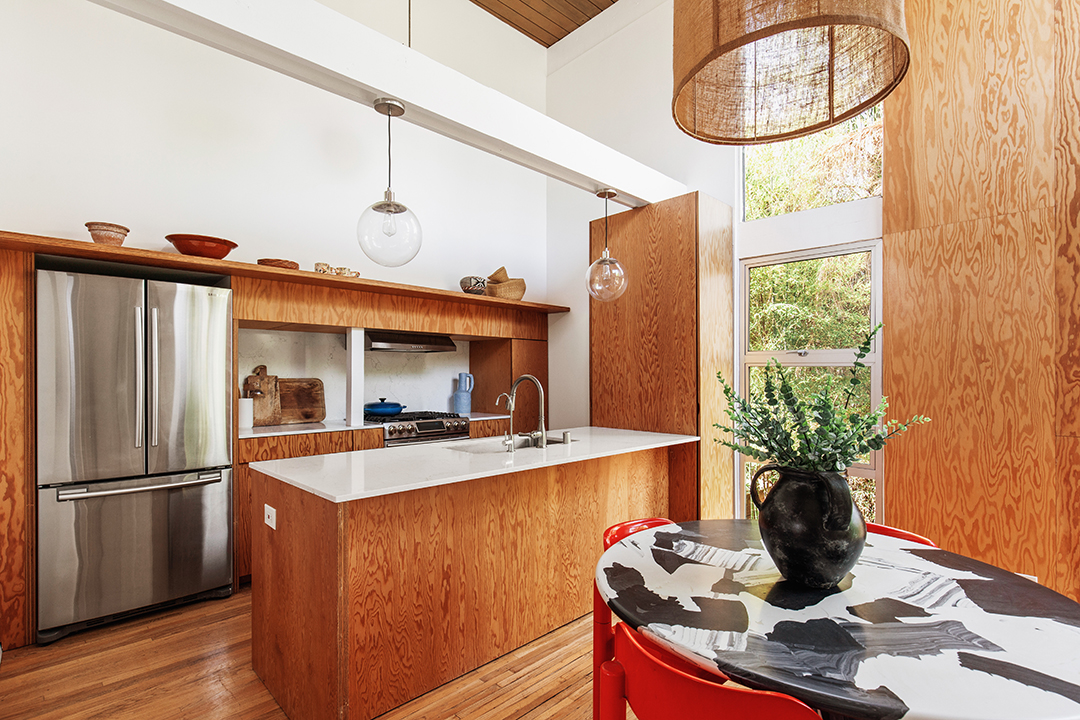 Emily Ratajkowski Boho Chic Midcentury Home In Echo Park Lists For 2 2m 5