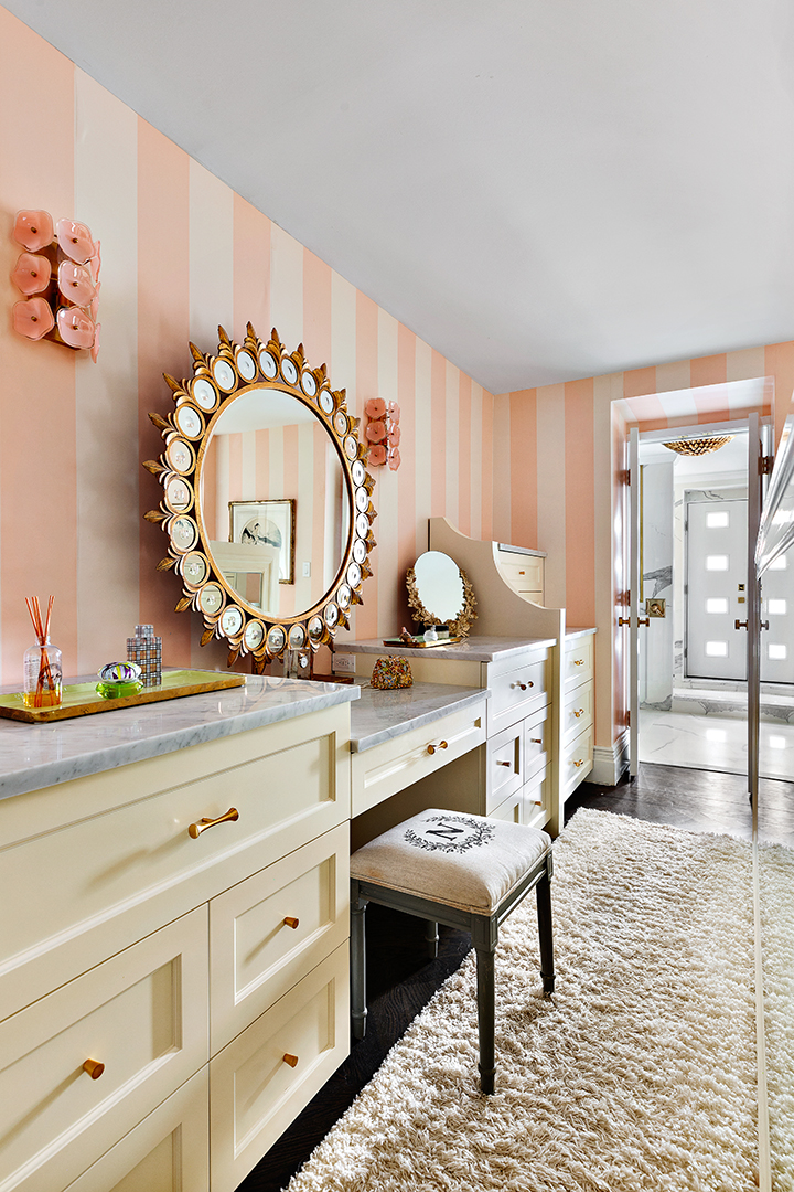 Pretty In Pink A Nyc Brownstone Triplex With Rosy Interiors Looks For 30000 Month M