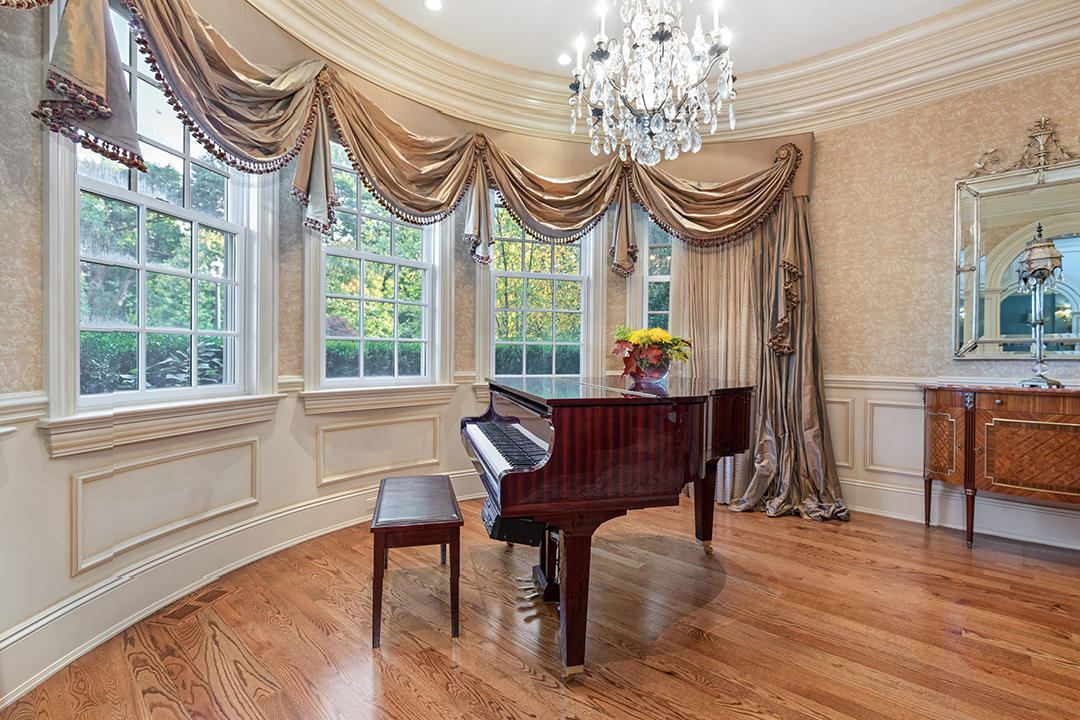 Yankees Legend Mariano Rivera Finally Parts Ways With Westchester County Mansion H