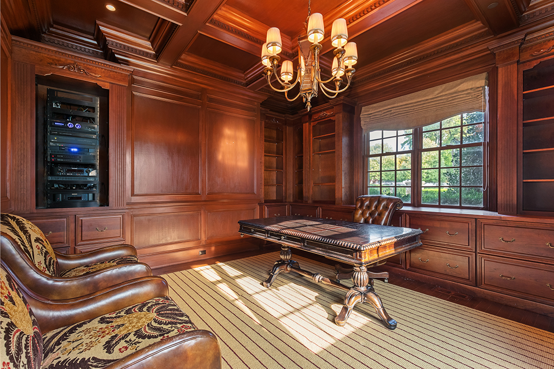 Yankees Legend Mariano Rivera Finally Parts Ways With Westchester County Mansion Q