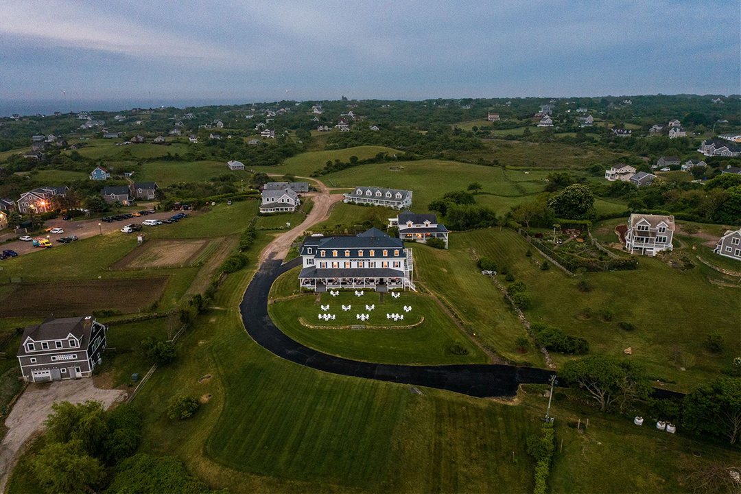 Block Islands Famed Atlantic Inn Is For Sale At 7 5m 359 High St Block Island Ri 3 2400x1599