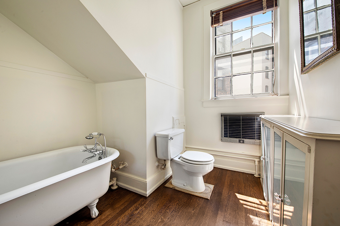 44 Stuyvesant East Village Townhouse 1