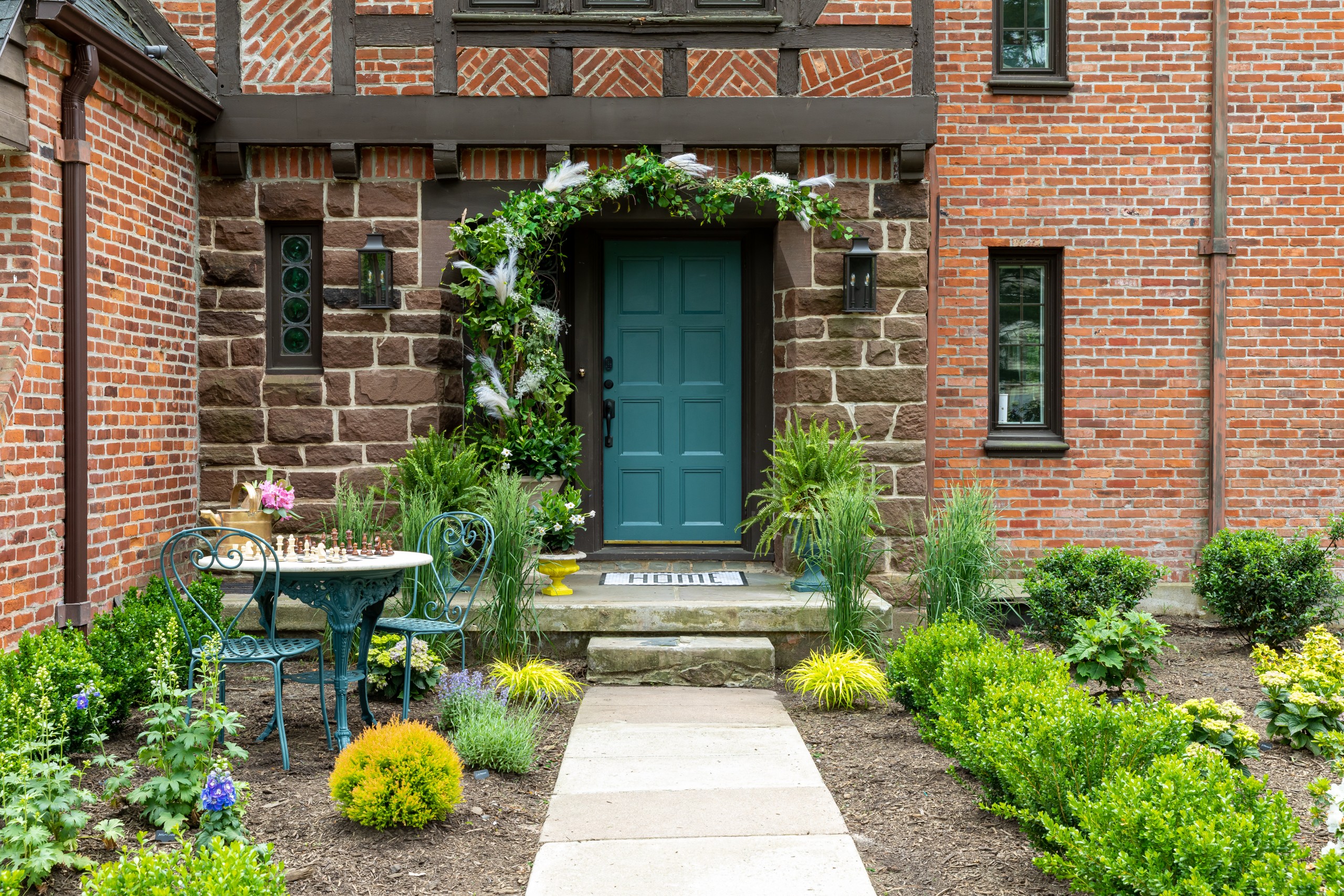 Ctcg Fionaleonard Exteriorfront 001