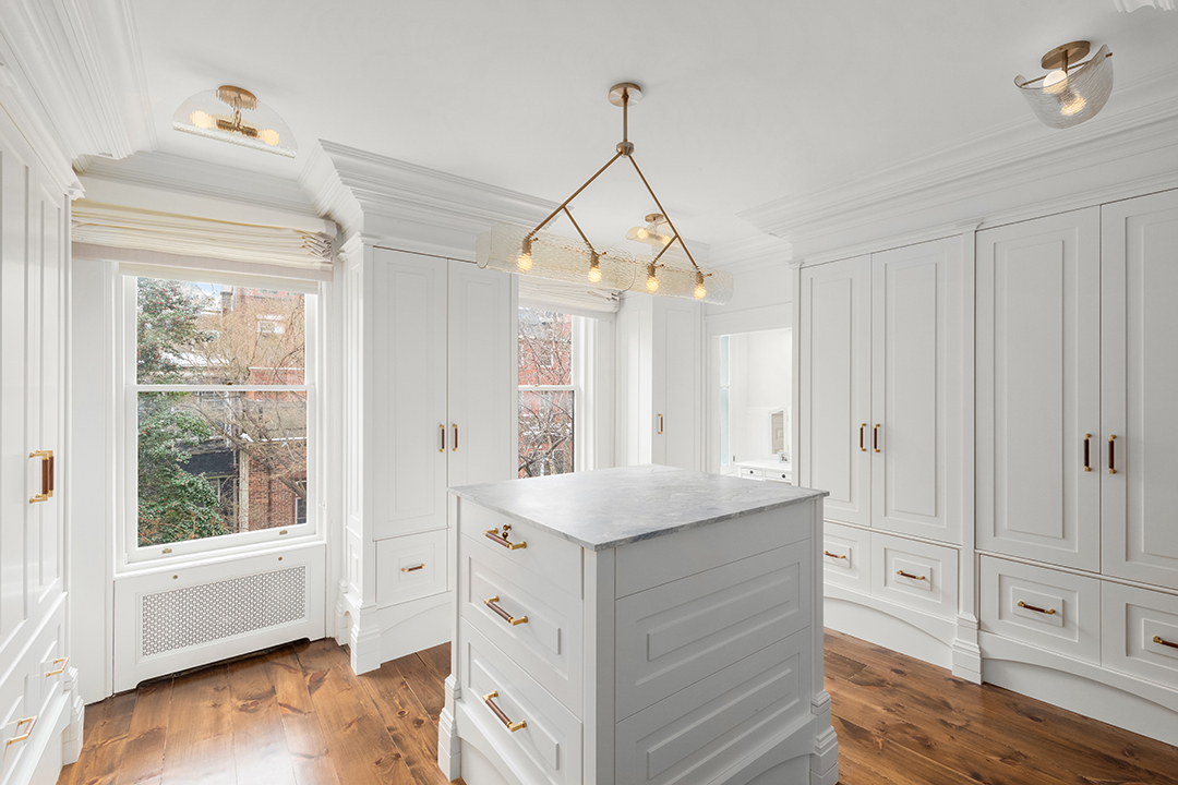 Pop Artist Roy Lichtensteins Former West Village Townhouse Lists For 30m 19