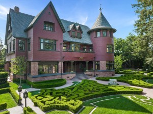 Kat Von D Lists Her Daring La Victorian Previously Used To Film Cheaper By The Dozen 357 Lorraine 39