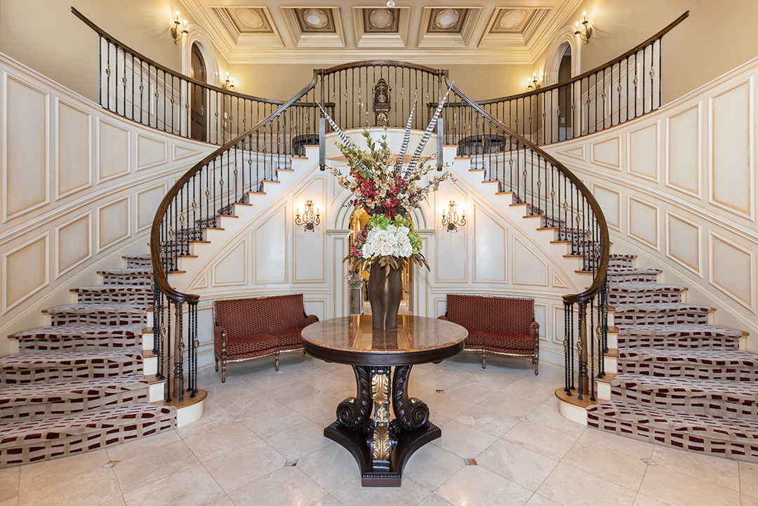 Yankees Legend Mariano Rivera Finally Parts Ways With Westchester County Mansion E